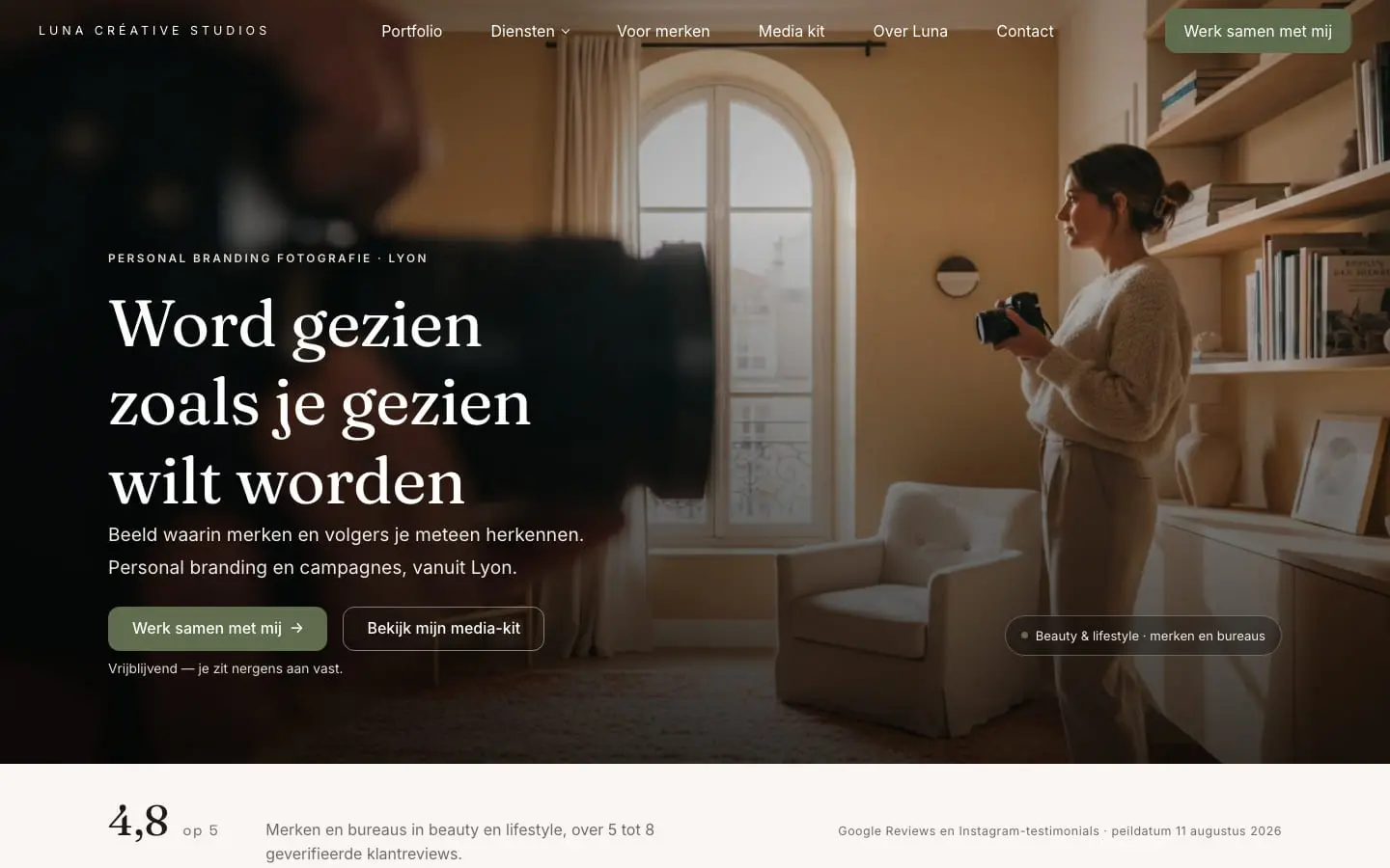 De laatste werkplaats-versie van Luna: dezelfde foto, een olijfgroene knop en een kortere intro