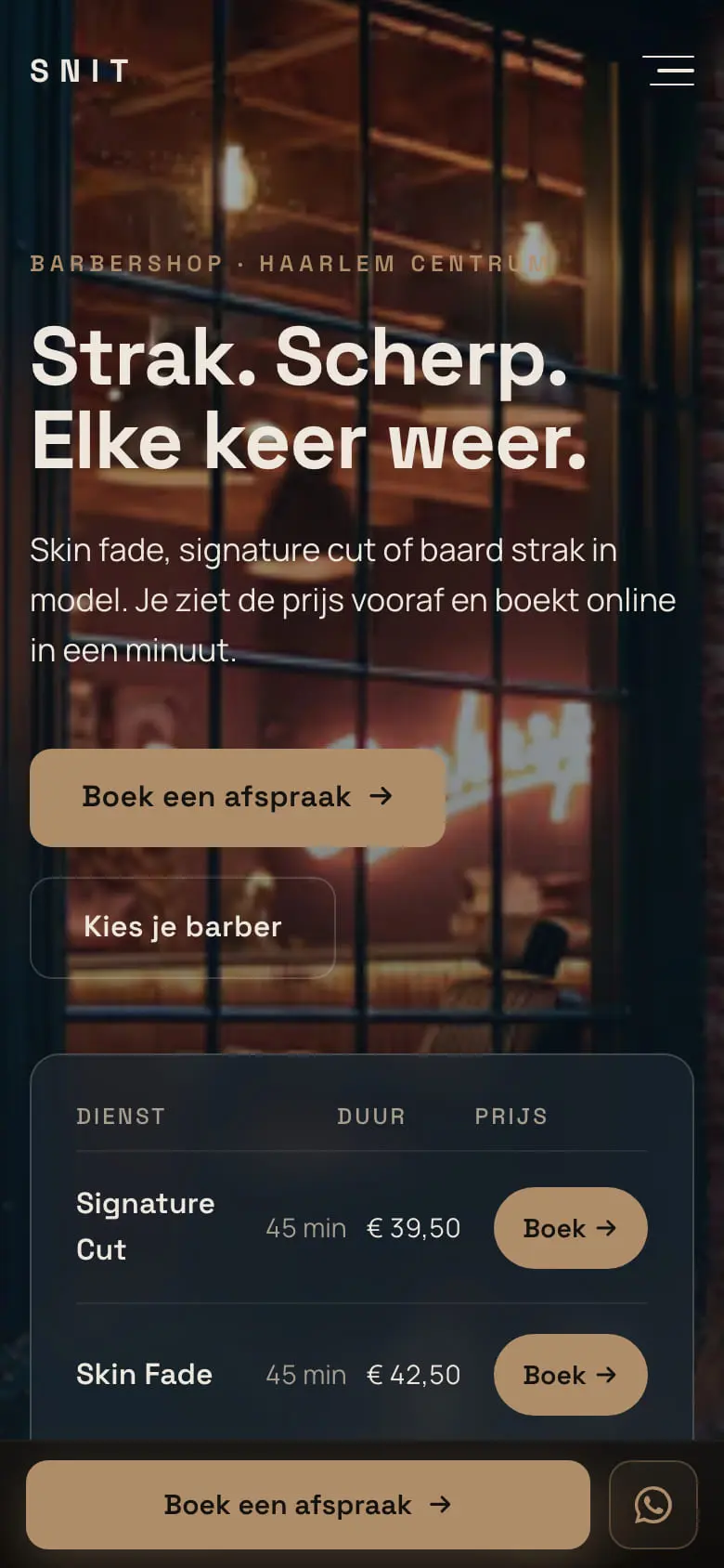 De homepage van SNIT op 14 juli, op een telefoon: een gevel met warm licht, de kop Strak. Scherp. Elke keer weer. en een prijskaart